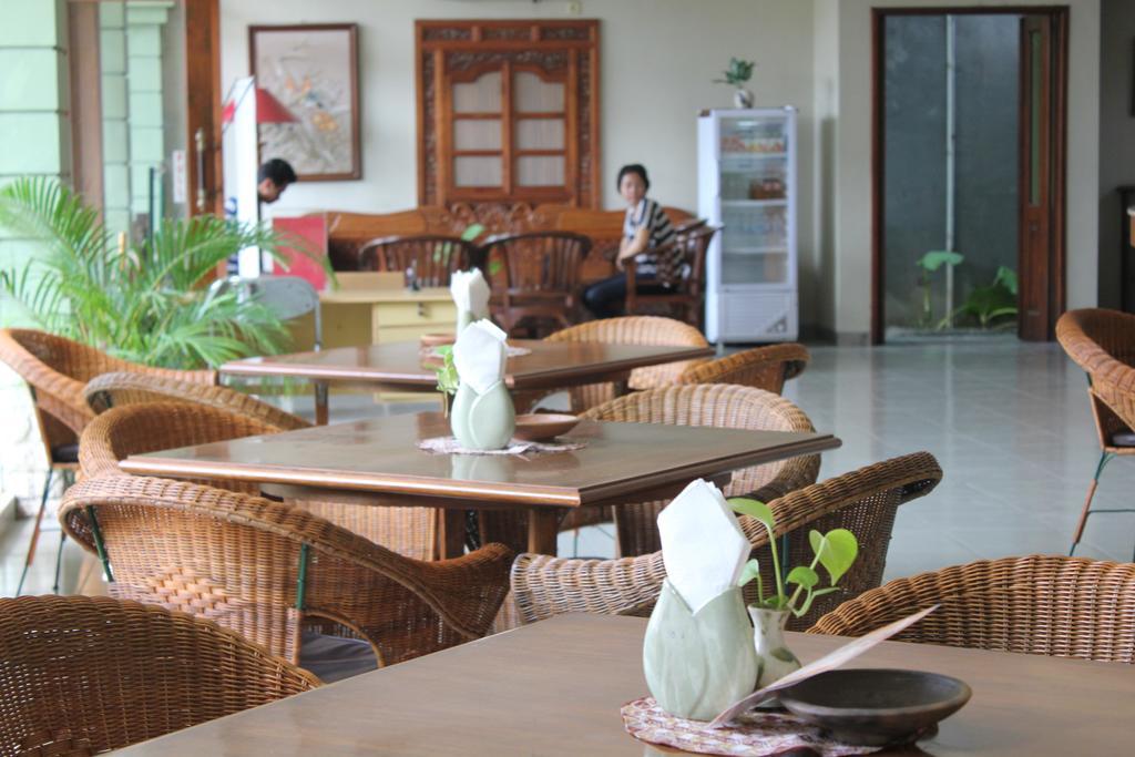 Hotel Winotosastro Garden Yogyakarta Dış mekan fotoğraf